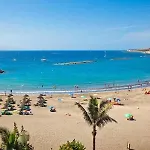 Detached 3-story Home, Seafront And شقة بلايا ذي لاس أميريكاس